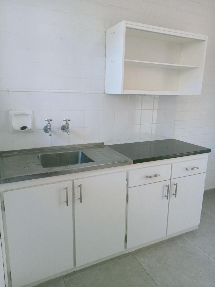 1 Bedroom Property for Sale in Newlands Western Cape